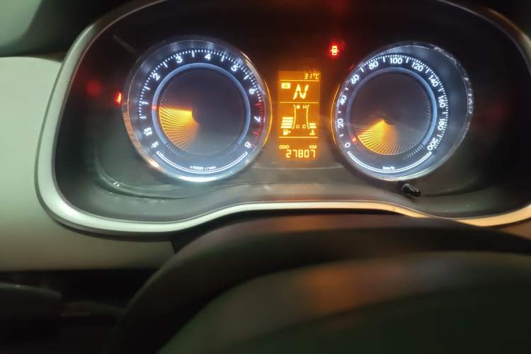 Used Chevrolet Sail 2015 Sail 3 1.5L AMT Happiness Sunroof Edition
