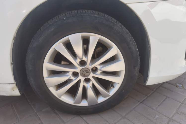 Used Citroen C-Quatre 2012 Sedan 2.0L Manual - Joyful Edition Right Front Wheel Hub