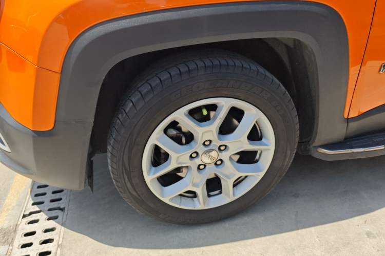 Used Jeep Renegade 2017 180T Automatic Jingneng Edition Left Front Wheel Hub