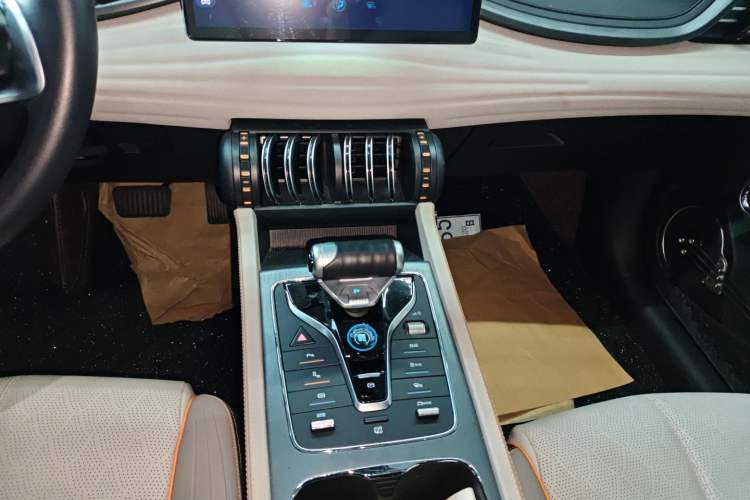 Used BYD Yuan PLUS 2023 Champion Edition 510KM Superior Model Gear Lever