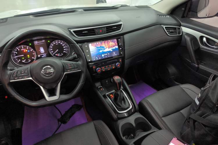 Used Nissan Qashqai 2022 2.0L CVT XV Premier Luxury Edition Gear Lever