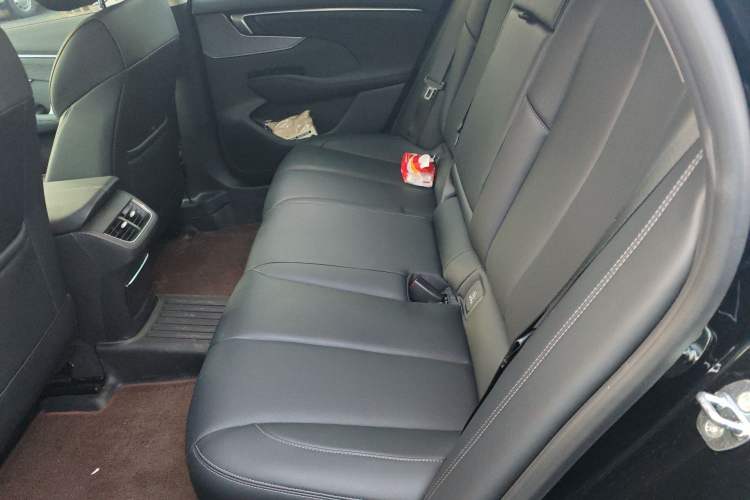 Used Buick LaCrosse 2025 28T Platinum Edition