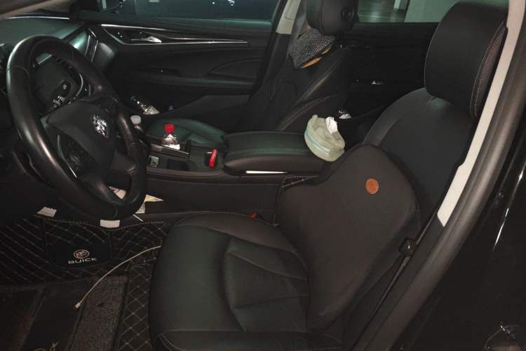 Used Buick LaCrosse 2022 552T Luxury Version Left Front Seat