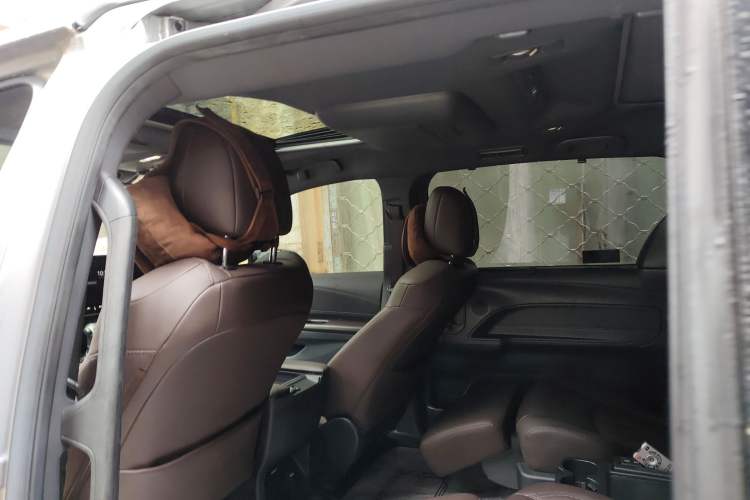 Used Toyota Sienna 2021 2.5L Hybrid Platinum Edition