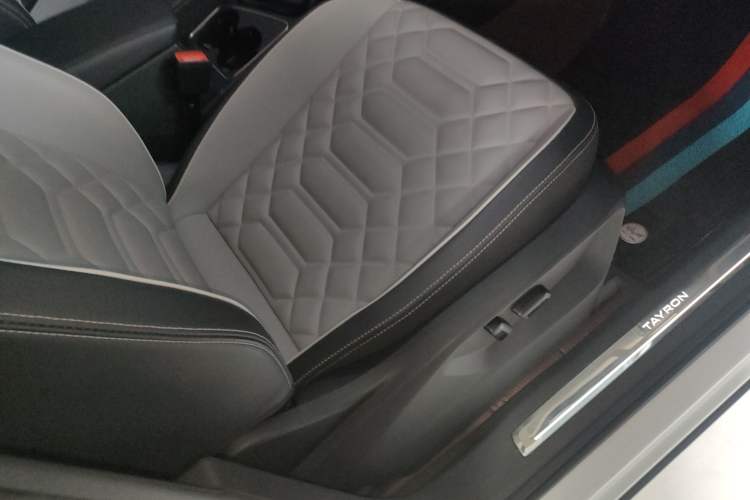 Used Volkswagen Tayron 2023 Revised Version 380TSI All-Wheel Drive R-Line High-Energy Edition