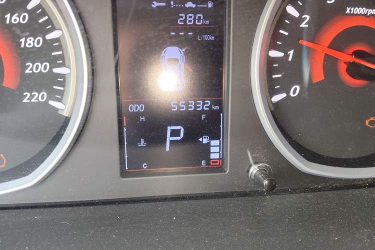 Used Soueast DX3 2022 1.5T CVT PLUS Odometer Close Up