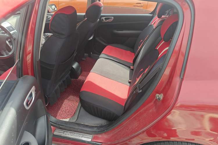 Used Peugeot 307 2008 Hatchback 1.6L Manual Deluxe Edition Left Rear Seat