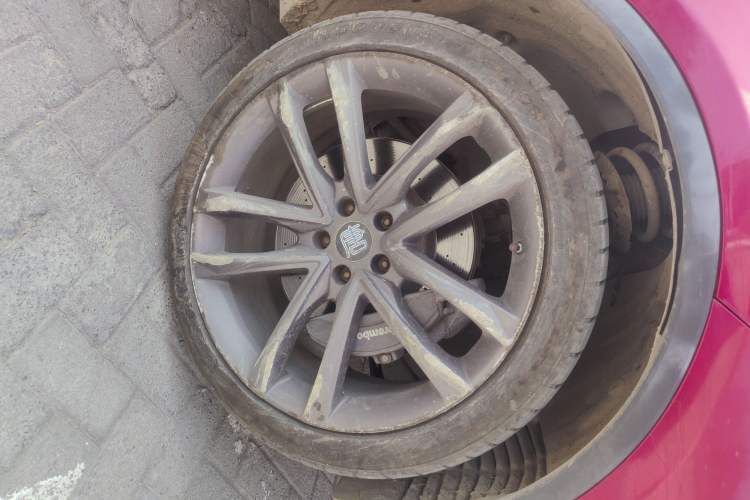 Used BYD Tang New Energy 2018 DM 2.0T All-Wheel Drive Smart Connectivity Luxury Model 7 Seats China V Emission Standard Right Front Wheel Hub