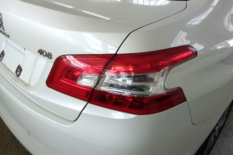 Used Peugeot 408 2014 1.8L Automatic Luxury Edition Right Rear Taillight