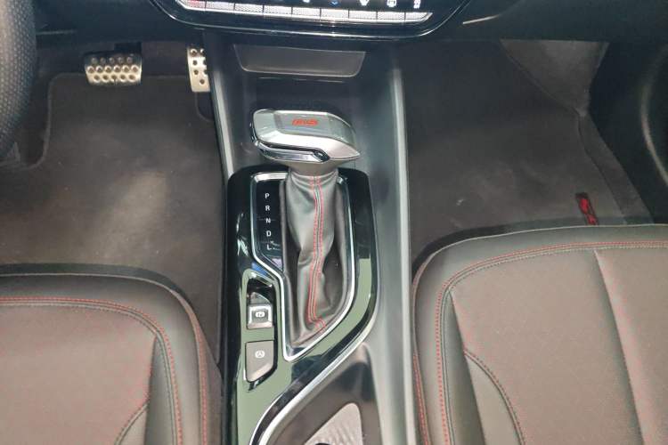 Used Buick Verano 2023 Pro GS Hunter Wind Edition Gear Lever