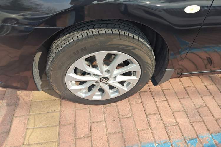 Used Nissan Sylphy 2016 1.6XE CVT Comfort Edition Left Front Wheel Hub