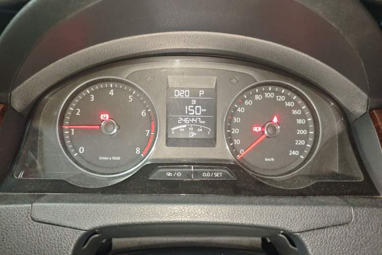 Used Volkswagen Santana 2013 1.6L Automatic Luxury Edition Instrument Cluster