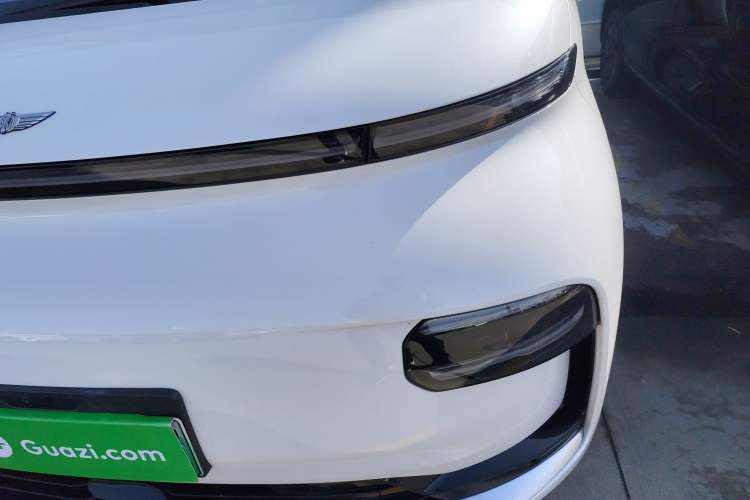 Used Geely Galaxy LEVC L380 2024 140-Degree 6-Seater All-Wheel-Drive Ultra