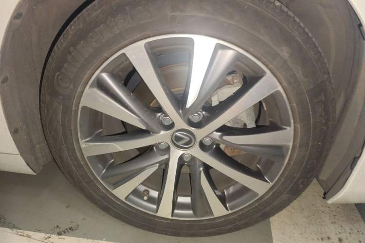 Used Lexus ES 2018 300h Premier Edition China VI Standard
