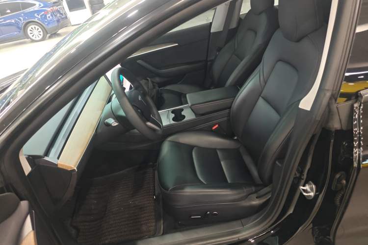 Used Tesla Model 3 2022 Rear-Wheel-Drive Version Left Front Seat