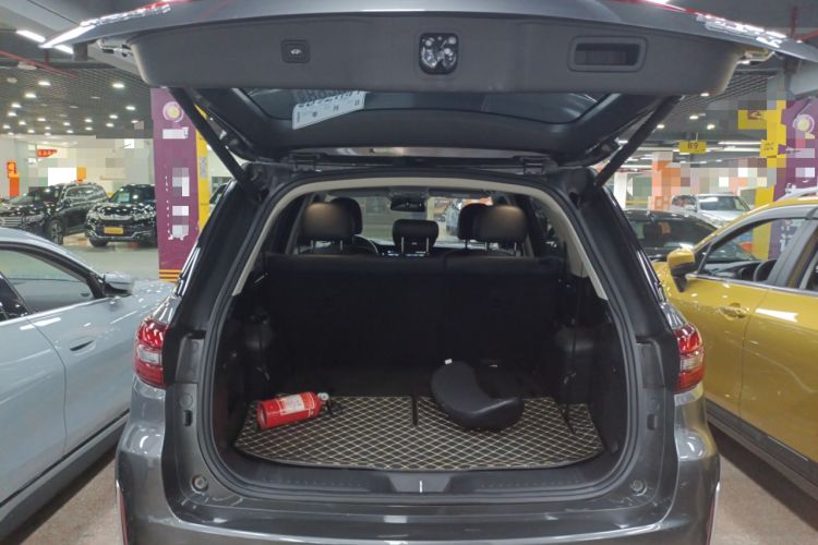 Used CHANGAN CS95 2019 2.0T Two-Wheel-Drive Luxury Version
