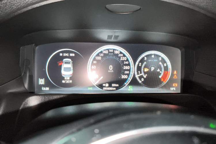 Used Jaguar XFL 2018 XFL 2.0T 250 PS Premium Edition
