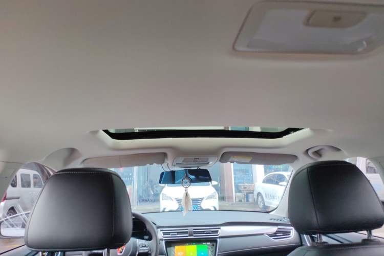 Used Roewe i5 2020 1.5L Automatic 4G Connect Luxury Flagship Edition