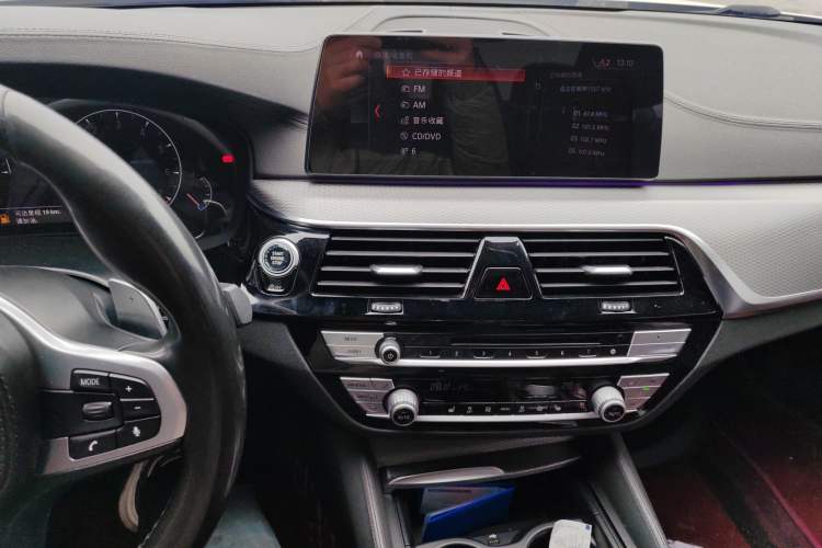 Used BMW 5 Series 2019 530Li xDrive M Sport Package Audio And AC Panel