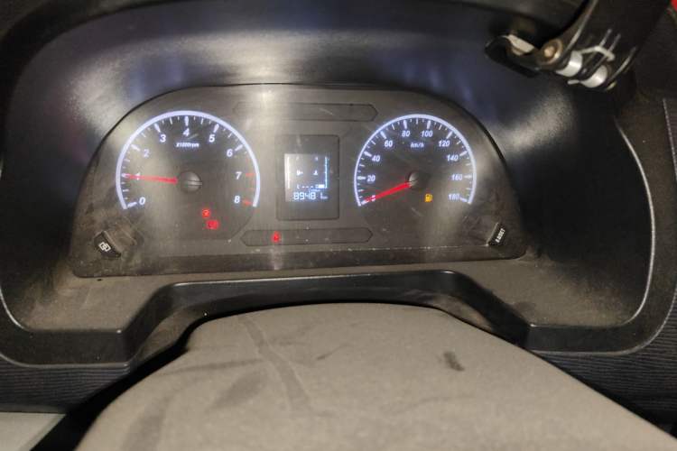 Used FORTHING Lingzhi 2022 V3 1.6L Base Model 2 Seats
