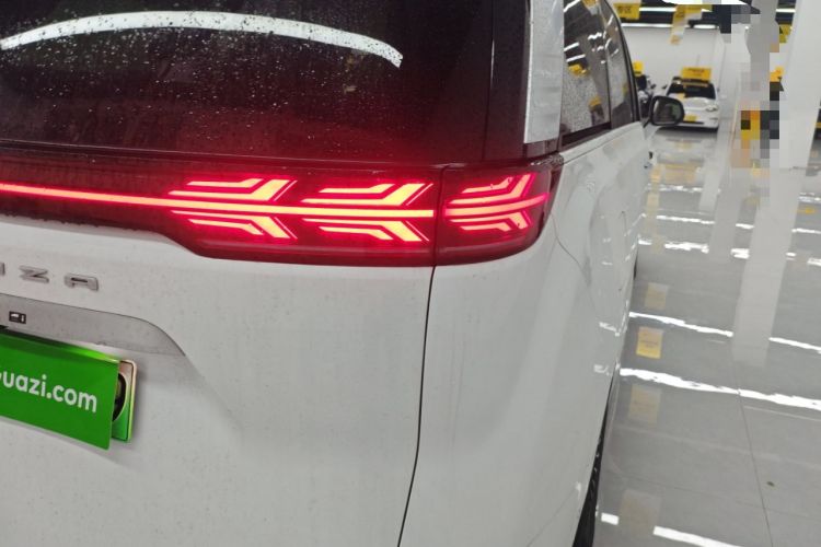 Used Denza D9 2025 EV Intelligent Driving Edition 600 Four-Wheel Drive Flagship Model Exterior 3