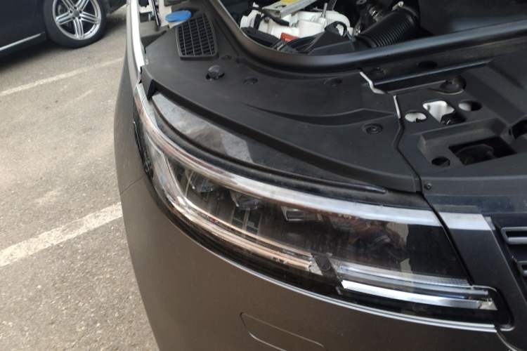 Used Land Rover Range Sport 2023 400PS Dynamic SE Right Front Headlight