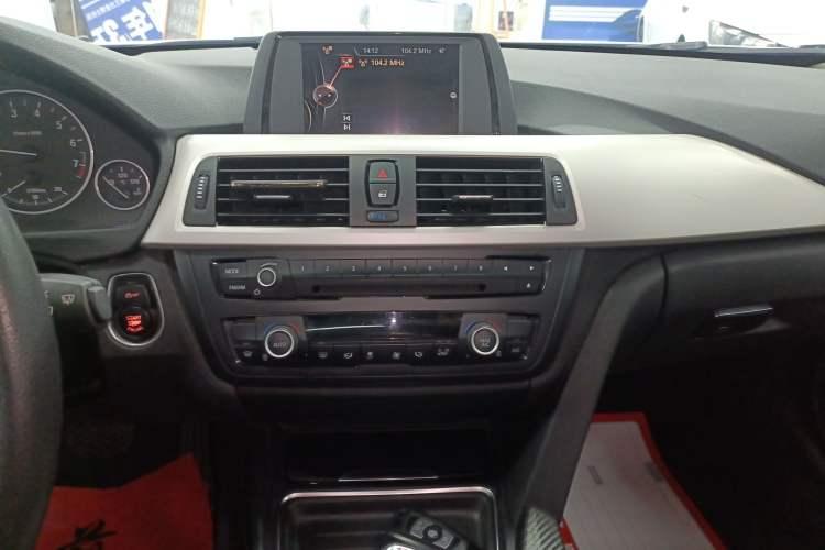 Used BMW 3 Series 2015 320Li Luxury Edition Fashion Model