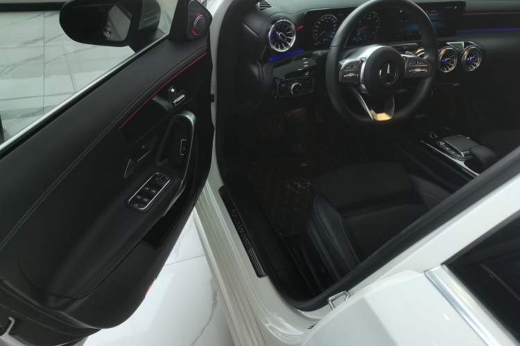 Used Mercedes-Benz A-Class 2020 Restyled A 200 L Sport Sedan Fashion Version
