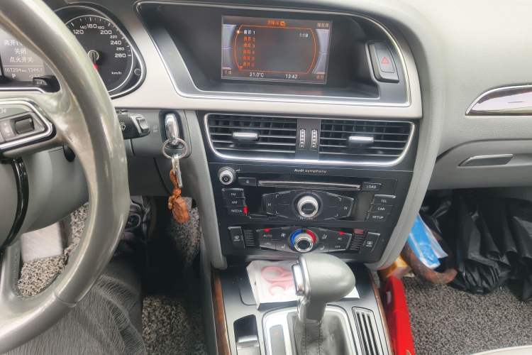 Used Audi A4L 2013 35 TFSI Automatic Comfort Model
