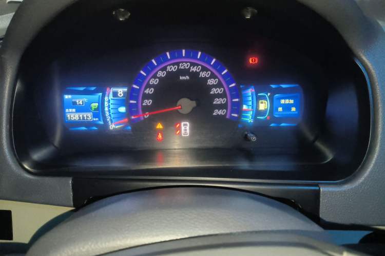 Used BYD M6 2013 2.4L Automatic Luxury Model Instrument Cluster