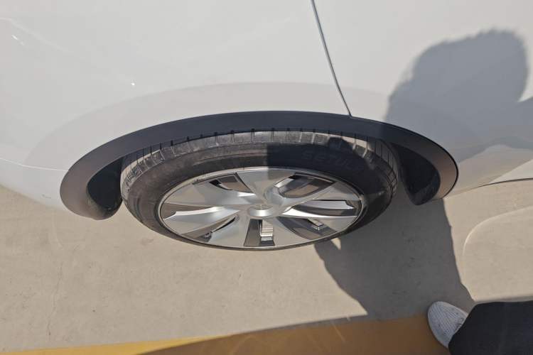 Used Tesla Model Y 2022 Revised Version Rear-Wheel Drive Right Rear Wheel Hub