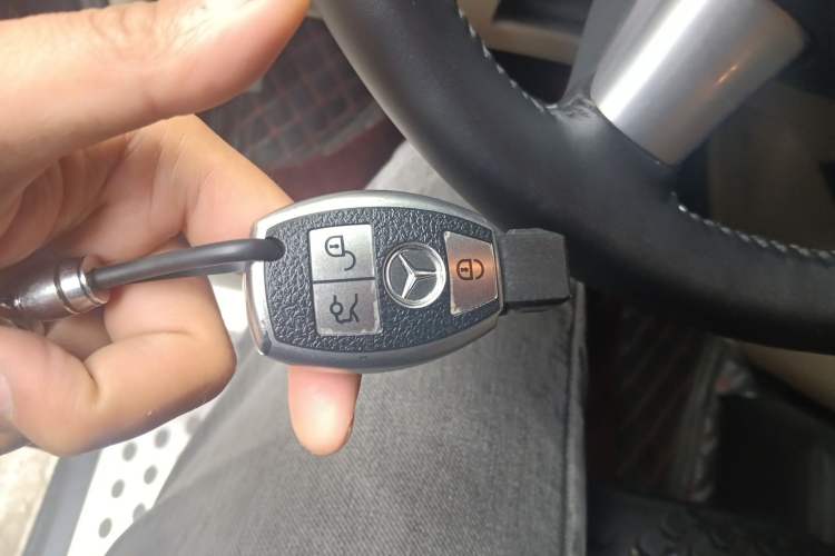 Used Mercedes-Benz Viano 2011 2.5L Navigator Edition