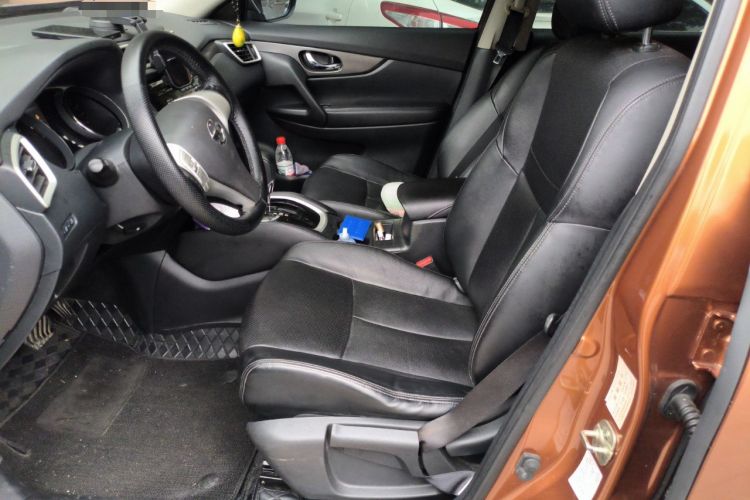 Used Nissan X-Trail 2015 2.0L CVT Comfort MAX Edition 2WD Left Front Seat