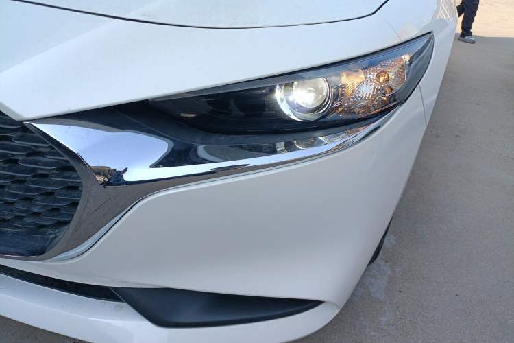 Used Mazda 3 Axela 2023 2.0L Automatic Zhiqing Edition