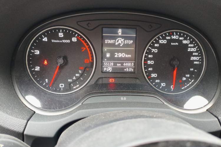 Used Audi A3 2014 Sportback 35 TFSI Automatic Comfort Model Odometer Close Up