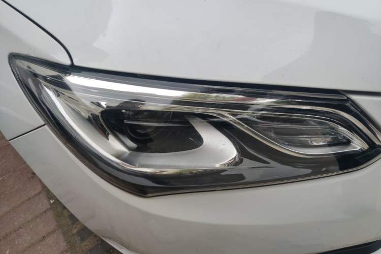 Used Buick GT 2017 15N Automatic Elite Version Right Front Headlight