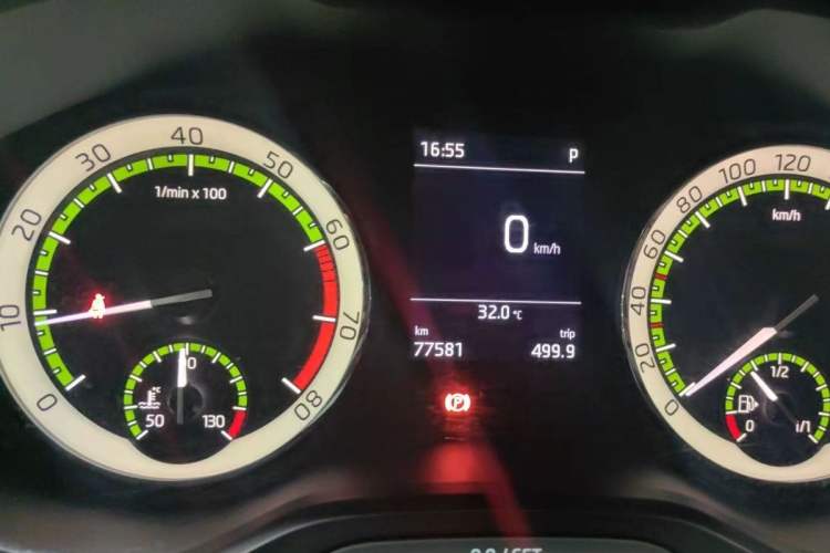 Used Skoda Kodiaq 2017 TSI330 7-Seater Two-Wheel-Drive Luxury Edition Odometer Close Up