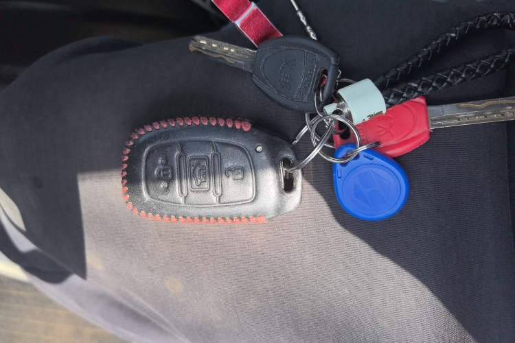 Used Hyundai Tucson 2018 1.6T Dual-Clutch Two-Wheel Drive 15th Anniversary Special Edition Vehicle Key