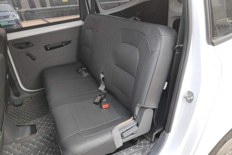 Used Wuling Hongguang New Energy 2025 Extended-Range Hybrid 50 km Standard Version