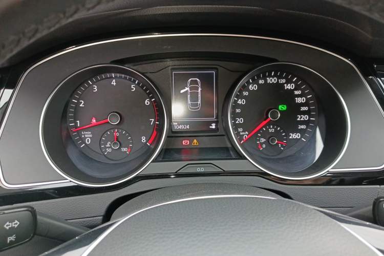 Used Volkswagen Magotan 2019 330TSI DSG Luxury Version China VI Standard Instrument Cluster