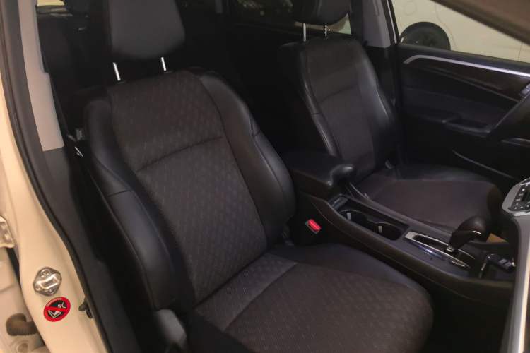 Used Honda Jade 2017 1.8L automatic Comfort version 5 seats

