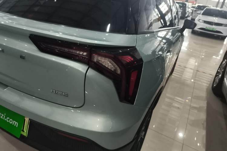 Used Geometry E Firefly 2024 301km Flowing Light