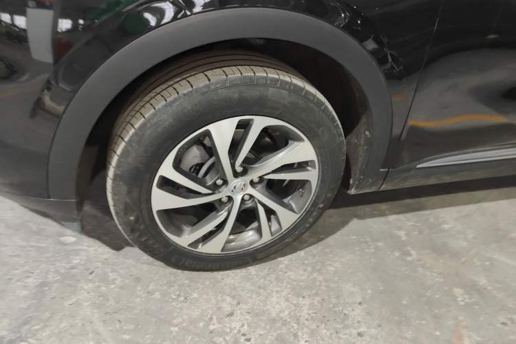 Used Buick Envision 2023 Encore S 552T Two-Wheel Drive Luxury Model
