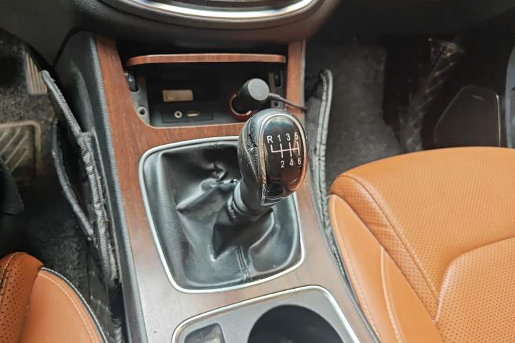 Used Baojun 560 2017 Rhythmic Edition 1.5T Manual Premium Model