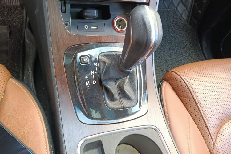 Used Baojun 560 2017 Rhythmic Edition 1.8L iAMT Prestige Model Gear Lever