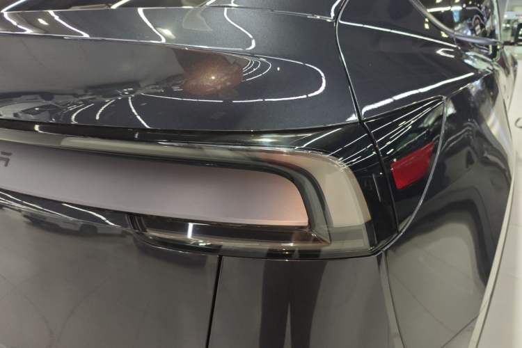 Used Tesla Model Y 2025 Rear-Wheel Drive First Edition
