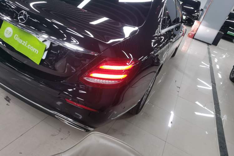 Used Mercedes-Benz E-Class 2020 Restyled E 300 L Exclusive Edition Right Rear Taillight