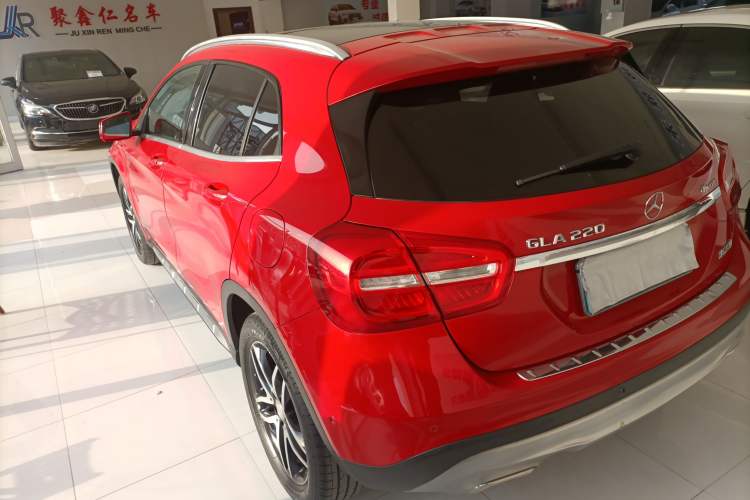 Used Mercedes-Benz GLA 2015 GLA 220 4MATIC Fashion Model