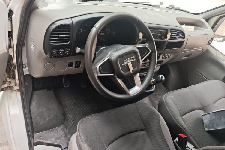 Used JMC Transit 2017 2.8T Commercial Version Short Wheelbase Mid-Roof 3-Seater JX493