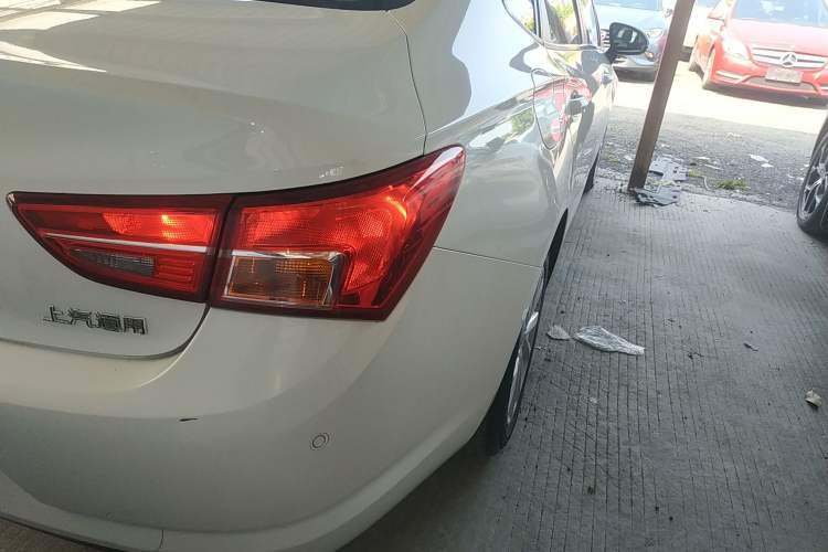 Used Buick Verano 2017 Sedan 15S Automatic Leading Model Right Rear Taillight